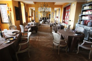 France-Provence-Hotel-Domaine de la Baume-Dining Room